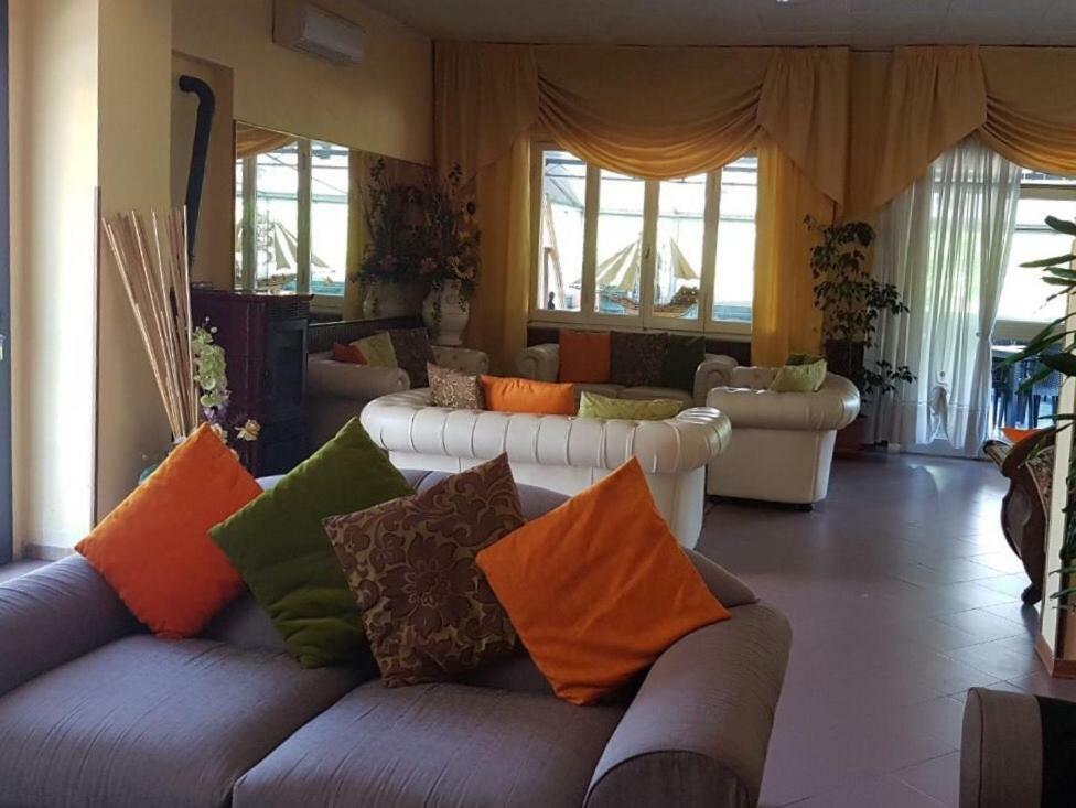 Hotel La Lucciola Кьянчано-Терме Экстерьер фото