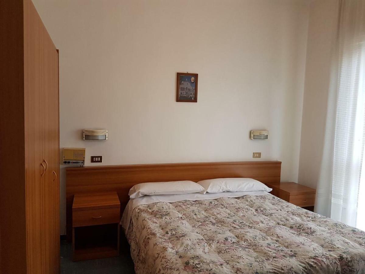Hotel La Lucciola Кьянчано-Терме Экстерьер фото